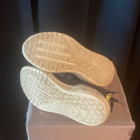 Adidas training men’s tennis shoes size 8 1/2 - Picture 5 of 7